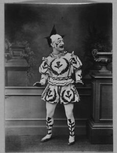 445px-actor_in_clown_costume_-_weir_collection2